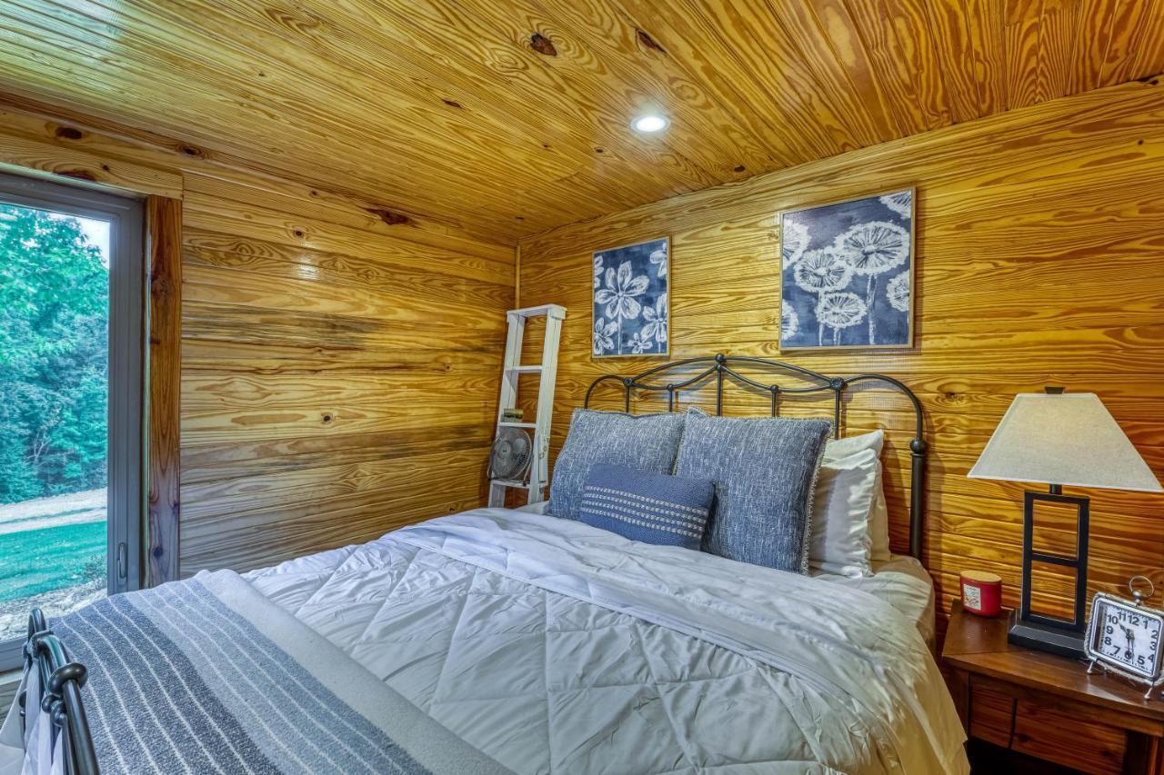 The Gemini-A Dreamy, Waterfront Tiny Cabin Rogersville ภายนอก รูปภาพ